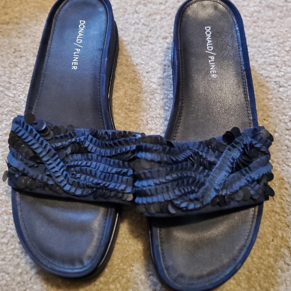 New Donald Pliner Sandals- 9.5